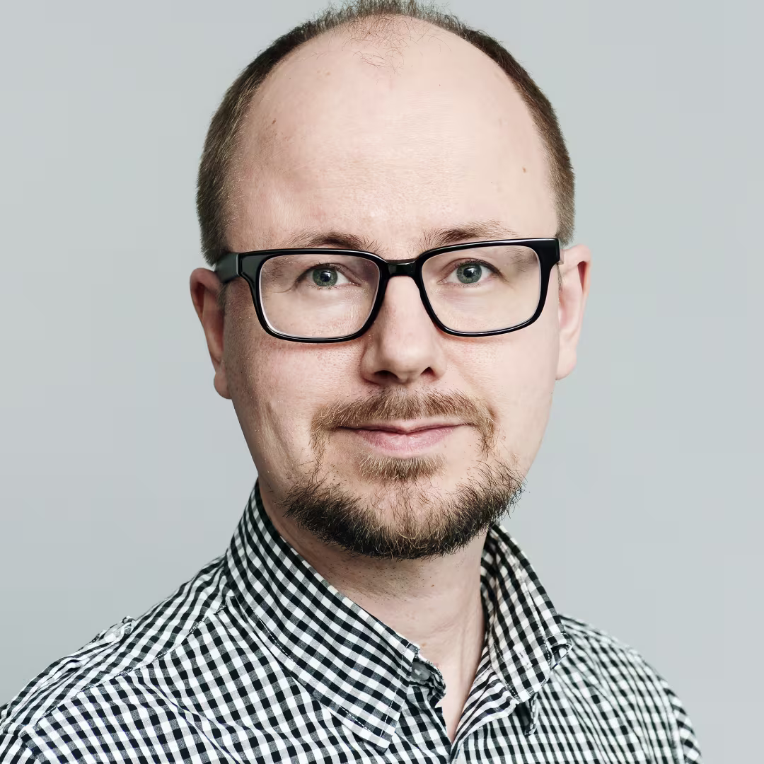 nuujaale_hires_n3nfgu